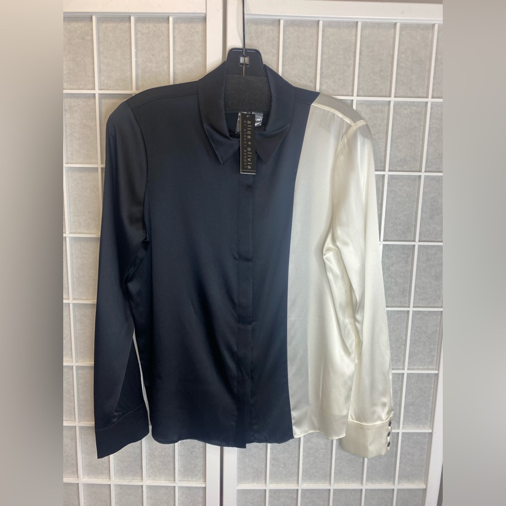 ALICE & OLIVIA WILLA PLACKET TOP - Picture 9 of 14